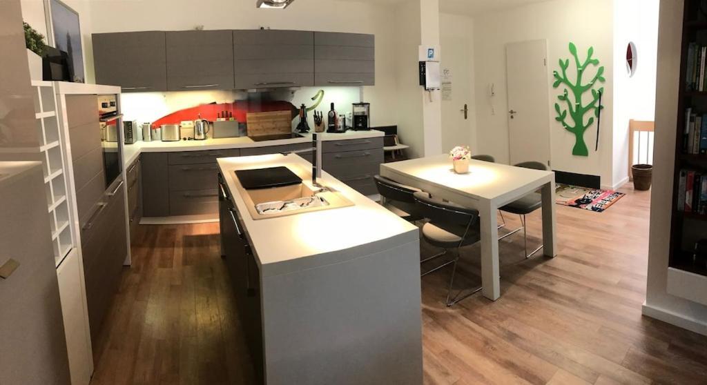 Exclusive In Warnemuende, 150m To The Beach, 2 Bathrooms, 2 Bedrooms, Sauna, Wifi And Much More.
