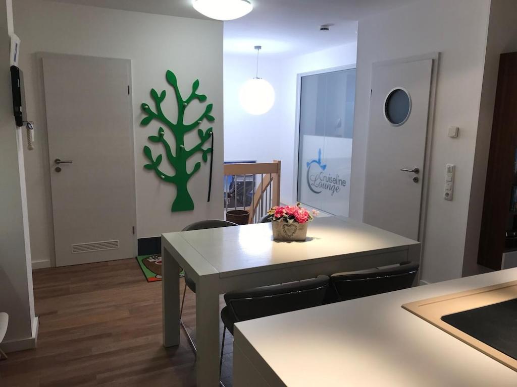 Exclusive In Warnemuende, 150m To The Beach, 2 Bathrooms, 2 Bedrooms, Sauna, Wifi And Much More.