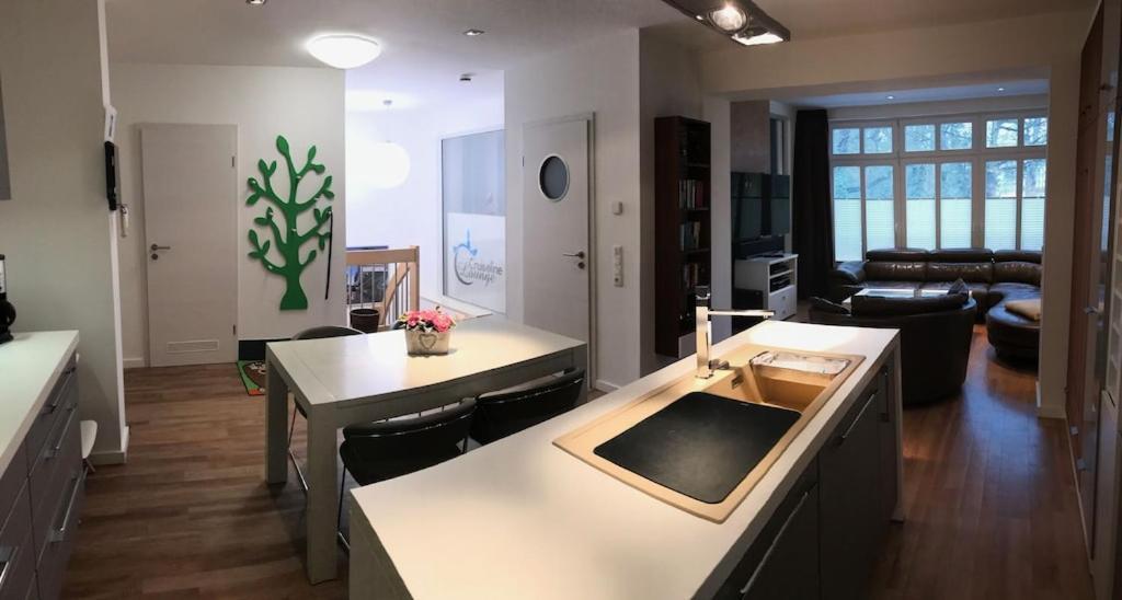 Exclusive In Warnemuende, 150m To The Beach, 2 Bathrooms, 2 Bedrooms, Sauna, Wifi And Much More.