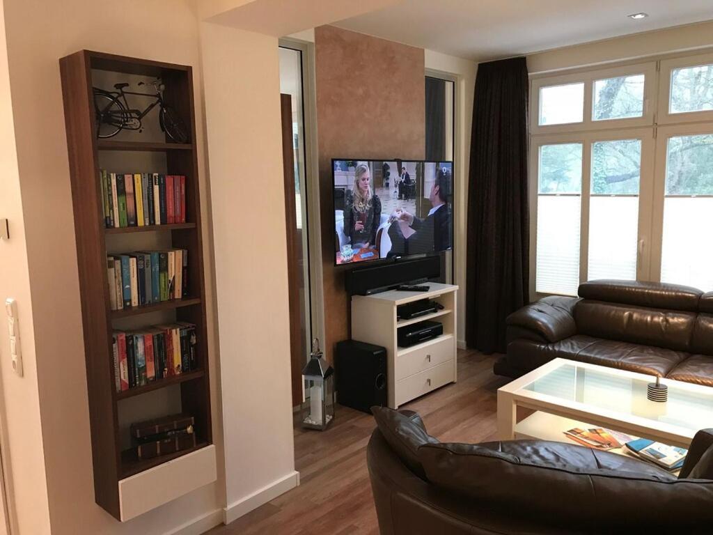Exclusive In Warnemuende, 150m To The Beach, 2 Bathrooms, 2 Bedrooms, Sauna, Wifi And Much More. * Rostock
