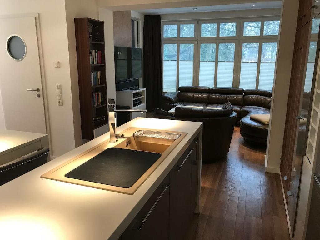 Exclusive In Warnemuende, 150m To The Beach, 2 Bathrooms, 2 Bedrooms, Sauna, Wifi And Much More. Appartement Rostock