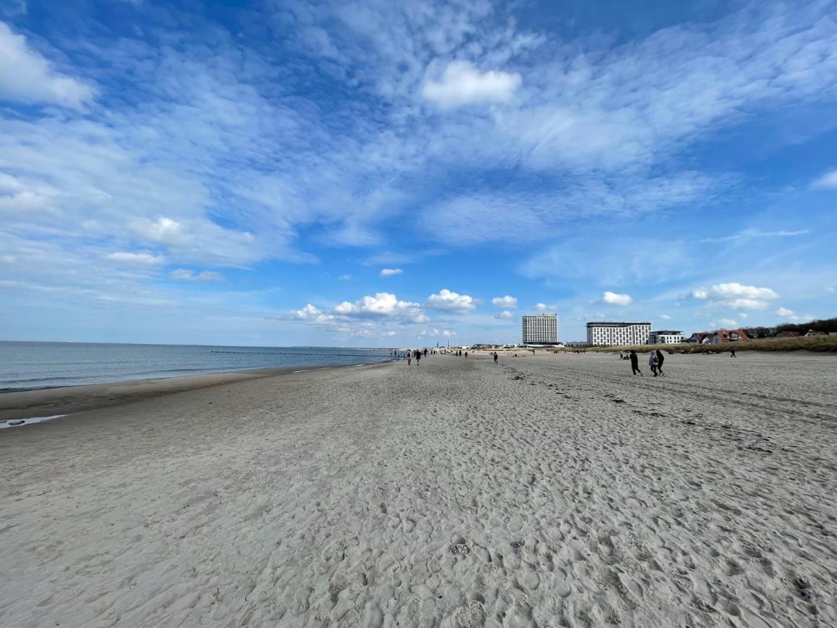 Exclusive In Warnemuende, 150m To The Beach, 2 Bathrooms, 2 Bedrooms, Sauna, Wifi And Much More. Appartement *
